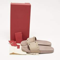 Pre Owned Valentino Dusty Pink Rubber Rockstud Slides Size 38