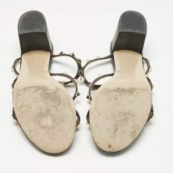 مملوكة مسبقًا صندل فالنتينو جلد أسود روكستد مقاس 40