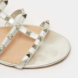 Pre Owned Valentino Silver Leather Rockstud Flat Slide Size 39