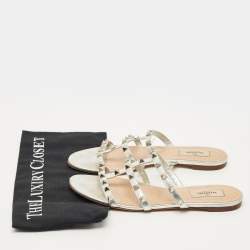 Pre Owned Valentino Silver Leather Rockstud Flat Slide Size 39