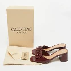 Pre Owned Valentino Burgundy Patent Leather VLogo Block Heel Slide Sandals Size 38.5