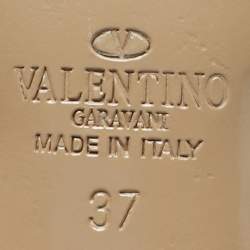 Pre Owned Valentino Cream Leather and Patent Leather Rockstud Pumps Size 37