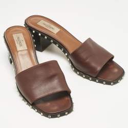 Pre Owned Valentino Brown Leather Rockstud Open Toe Slide Sandals Size 38