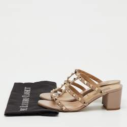 Pre Owned Valentino Beige Leather Rockstud Block Heel Slide Sandals Size 37