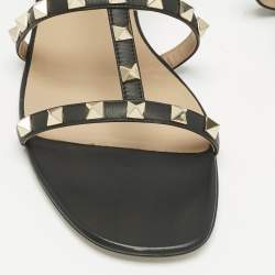 Pre Owned Valentino Black Leather Rockstud Flat Sandals Size 40