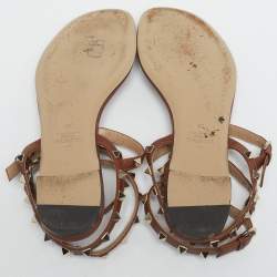 Pre Owned Valentino Brown Leather Rockstud Flat Thong Sandals Size 38