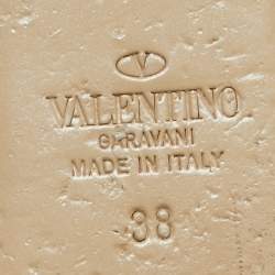 Pre Owned Valentino Brown Leather Rockstud Flat Thong Sandals Size 38