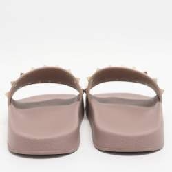 Pre Owned Valentino Beige Rubber Rockstud Slide Flats Size 40
