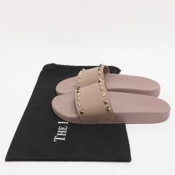 Pre Owned Valentino Beige Rubber Rockstud Slide Flats Size 40