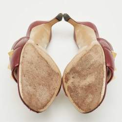 Pre Owned صندل سلايد فالنتينو جلد أحمر داكن روك ستاد مقاس 39