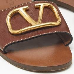 Pre Owned Valentino Brown Leather Escape VLogo Flat Slides Size 39