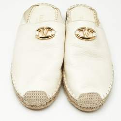 Pre Owned Valentino Off White Leather VLogo Signature Espadrille Mules Size 40