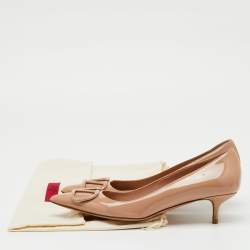Pre Owned Valentino Beige Patent Leather VLogo Pointed Toe Pumps Size 39.5