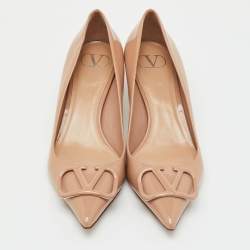 Pre Owned Valentino Beige Patent Leather VLogo Pointed Toe Pumps Size 39.5
