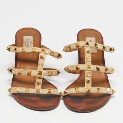 Pre Owned Valentino Beige/Brown Leather and Straw Rockstud Slide Sandals Size 39