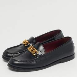 Pre Owned Valentino Black Leather Escape VLogo Chain Slip On Loafers Size 40