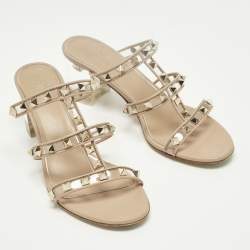 مملوكة مسبقًا صندل فالنتينو روكستد جلد بيج مفتوح من الخلف مقاس 37