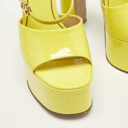 مملوكة مسبقًا Valentino Tan-Go Size 36 Yellow Patent Leather Platform Sandals