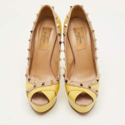 Pre Owned حذاء كعب عالي فالنتينو روكستد منصة جلد لامع أصفر/وردي مقاس 37.5