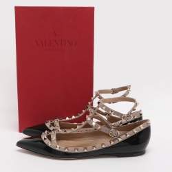مملوكة مسبقًا Valentino Rockstud Size 39.5 Black/Beige Patent and Leather Ankle Strap Ballet Flats