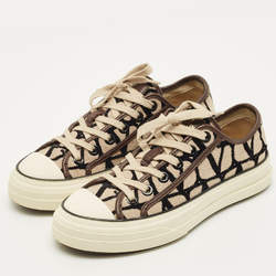 مملوكة مسبقًا حذاء رياضي فالنتينو قماش بني/بيج أيقونوجراف تولوب منخفض من أعلى مقاس 37