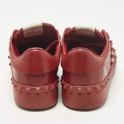 Pre Owned حذاء رياضي فالنتينو أنتيتلد جلد أبيض عنق منخفض مرصع مقاس 39