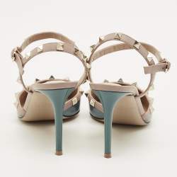 Pre Owned حذاء كعب عالي فالنتينو حزام عند الكاحل جلد لامع وأزرق بيج مزين بالمسامير مقاس 38.5