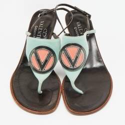 مملوكة مسبقًا صندل فالنتينو فلات مزين جلد أسود خيط بين الأصابع مقاس 37.5