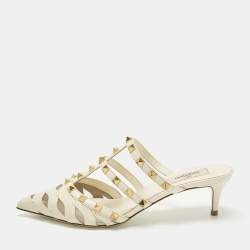 مملوكة مسبقًا Valentino Rockstud Wave Size 37.5 Beige Leather Mules