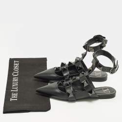 Pre Owned حذاء باليرينا فلات فالنتينو رومان ستد جلد أسود بحزام للكاحل مقاس 37