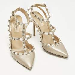 مملوكة مسبقًا Valentino Rockstud Size 38 Metallic Leather Ankle Strap Pumps