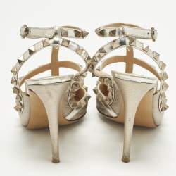 مملوكة مسبقًا Valentino Rockstud Size 38 Metallic Leather Ankle Strap Pumps