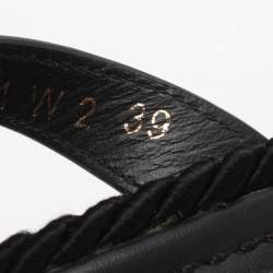 مملوكة مسبقًا صندل فالنتينو سهل منصة الوتد الجلد المدبوغ الأسود الحجم 39