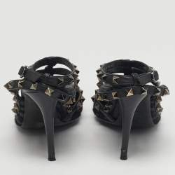 Pre Owned حذاء كعب عالي فالنتينو جلد براءات اختراع أصفر / بيج برباط للكاحل مرصع روكستد مقاس 37