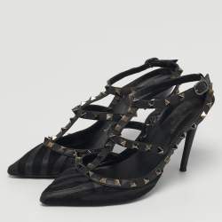 Pre Owned حذاء كعب عالي فالنتينو جلد براءات اختراع أصفر / بيج برباط للكاحل مرصع روكستد مقاس 37