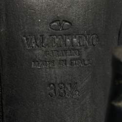 Pre Owned حذاء كعب عالي فالنتينو جلد براءات اختراع أصفر / بيج برباط للكاحل مرصع روكستد مقاس 37