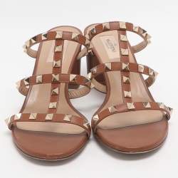 Pre Owned صندل فالنتينو روكستد جلد بيج مفتوح من الخلف مقاس 37