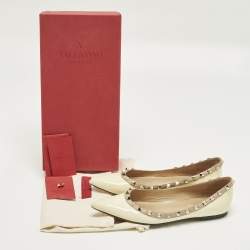 Pre Owned Valentino Rockstud Size 37.5 Cream Leather and Patent Leather Ballet Flats