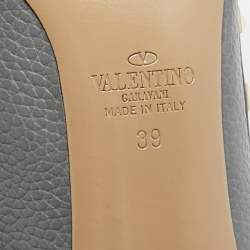 Pre Owned Valentino Rockstud Size 39 Grey Leather Pumps