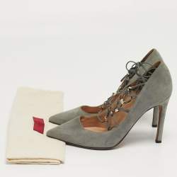 مملوكة مسبقًا Valentino Rockstud Size 36 Grey Suede Pumps