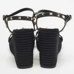 مملوكة مسبقًا Valentino Rockstud Torchon Black Leather Platform Wedge Sandals 39