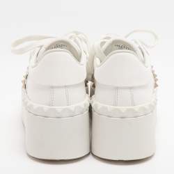 مملوكة مسبقًا Valentino Rockstud Untitled Size 39 White Leather Low Top Sneakers