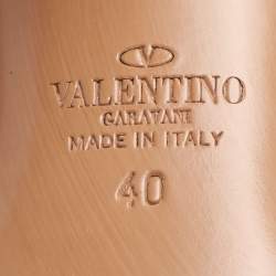 مملوكة مسبقًا حذاء كعب عالي فالنتينو جلد بيج / أسود سيور متقاطعة مرصعة روكستد مقاس 40.5