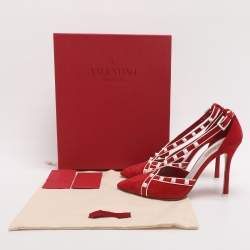 مملوكة مسبقًا حذاء كعب عالي فالنتينو جلد بيج / أسود سيور متقاطعة مرصعة روكستد مقاس 40.5