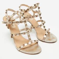 مملوكة مسبقًا صندل فالنتينو روكستاد جلد لامع وردي مقاس 40