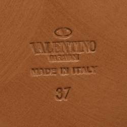 Pre Owned صندل فالنتينو فلات مزخرف زهور جلد مضفر بيج مقاس 39