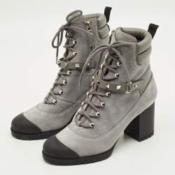 مملوكة مسبقًا Valentino Rockstud Size 39 Grey Leather and Suede Combat Boots