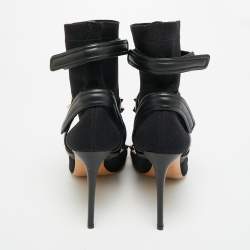 مملوكة مسبقًا حذاء بوت فالتينينو نسيج محبوك وجلد أسود طول الكاحل بحلي معدنية مقاس 39