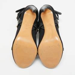 مملوكة مسبقًا حذاء بوت فالتينينو نسيج محبوك وجلد أسود طول الكاحل بحلي معدنية مقاس 39