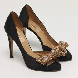 مملوكة مسبقًا حذاء كعب عالي فالنتينو طراز دورساي مزين فيونكة مزخرفة كريستال مقدمة مفتوحة ساتان أحمر مقاس 38